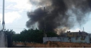 Incendio en envasadora de gas Mario Gas ubicada en Alma Rosa II en Santo Domingo Este. 