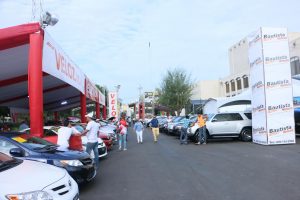Vista parcial de los vehículos de exhibición y venta de la Auto Feria Anadive 2017, concluid anoche en los jardines del Gran teatro del Cibao
