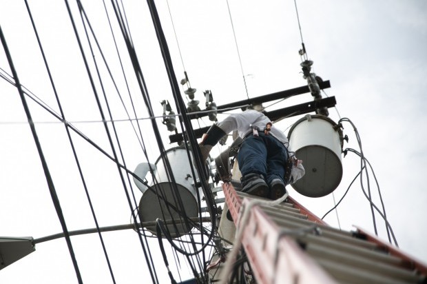 Comunidades turísticas de Samaná se quedarían sin servicio eléctrico a finales de abril