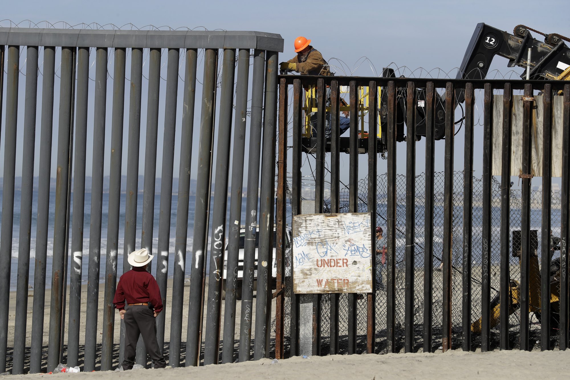 Casi 2.000 migrantes llegan a Tijuana, en la frontera con EEUU