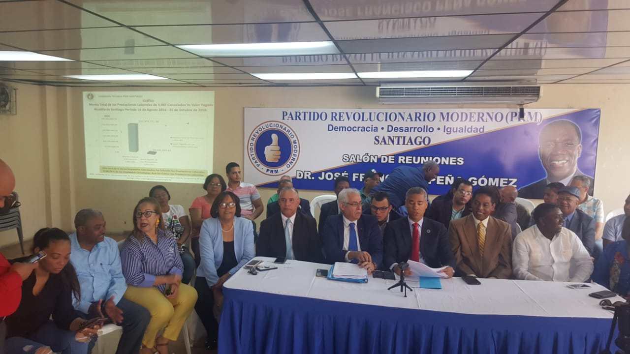 PRM denuncia presuntas irregularidades en Alcaldía de Santiago en manejo de casi mil millones de pesos.