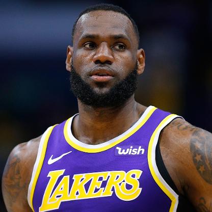 LeBron James supera cifra de puntos de Michael Jordan