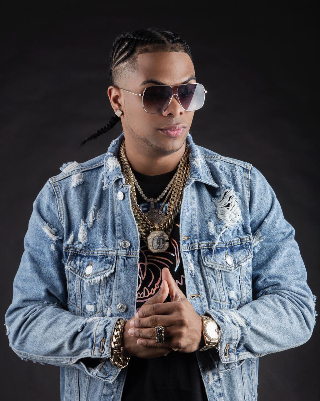 Liro Shaq celebra premios con “Ven” remix