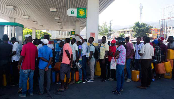 Avizoran nueva crisis de combustible en Haití