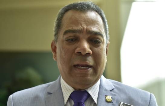 Senador afirma “condiciones están dadas” para la reforma a la Constitución