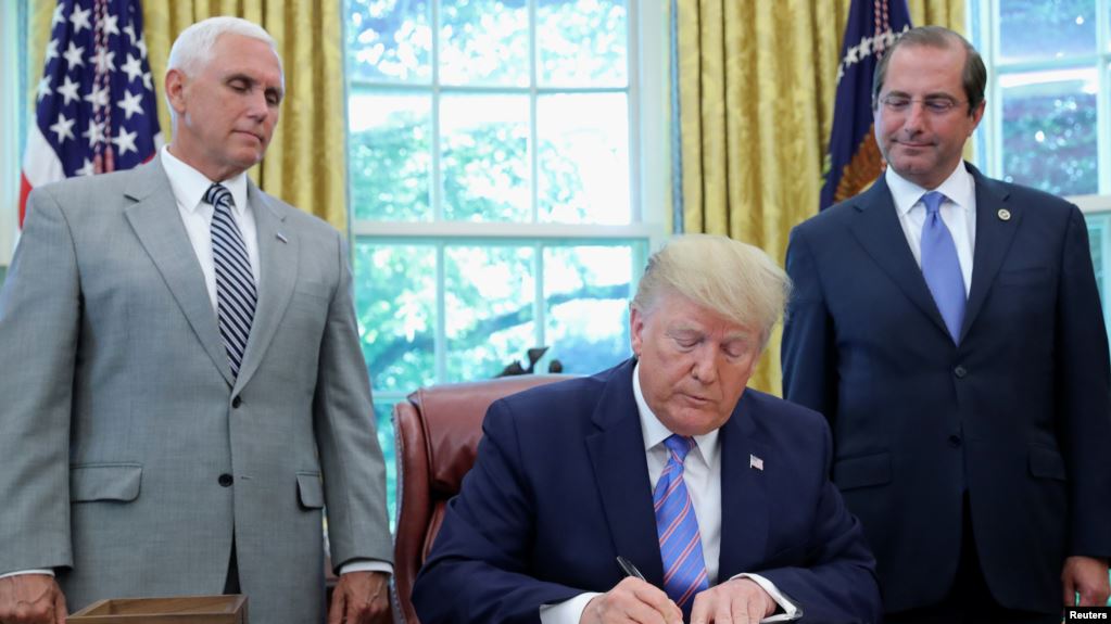 Trump firma paquete de ayuda humanitaria para migrantes