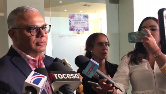 Aplazan para el jueves discusión sobre aumento salarial