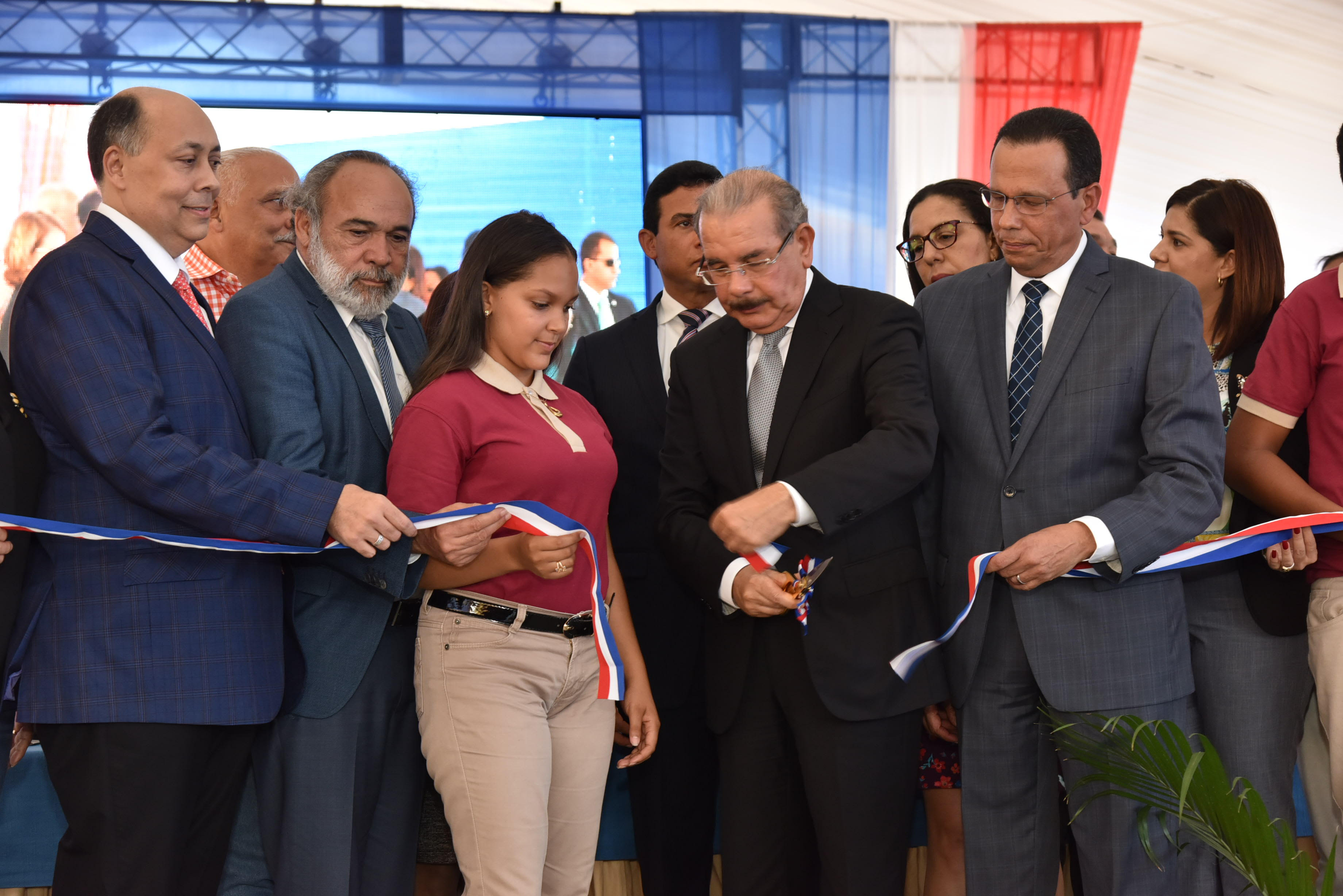 Ministro de Educación, Antonio Peña Mirabal, afirma Danilo Medina ha construido 1,180 centros escolares