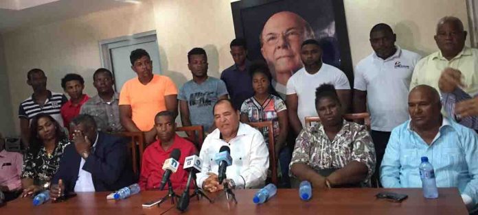 ¡Otro golpe Abinader! Su equipo político en Boyá de Monte Plata apoya a Hipólito