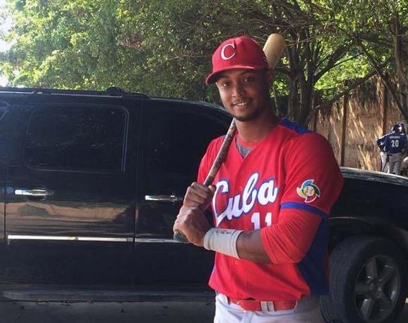 Muere pelotero cubano en accidente de tránsito en Boca Chica