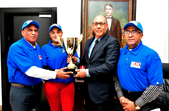 Minerd respalda VII Torneo Inter-Clubes de Baloncesto Femenino