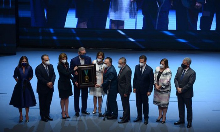 Celso Marranzini, Adoexpo y el Grupo SID reciben premio