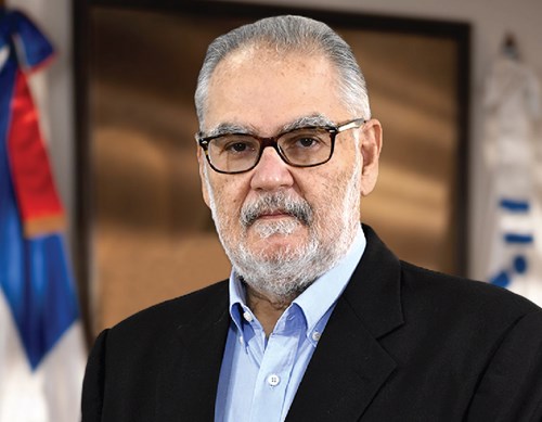 Ministro de Economía confirma alzas en pollo, aceites, harina de maíz y trigo, carnes y pan