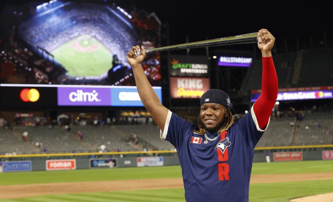 Guerrero hace historia al conectar cuadrangular más largo y ser el más joven en ganar MVP