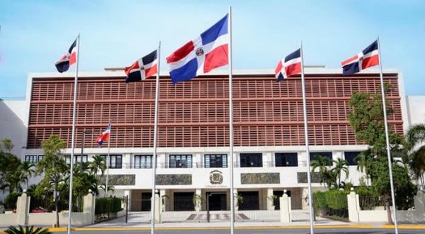 Comisión del Senado aprueba rendir informe favorable para aprobar el Código Penal este martes sin modificaciones