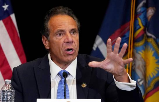 Renuncia gobernador de Nueva York Andrew Cuomo tras denuncias de acoso sexual