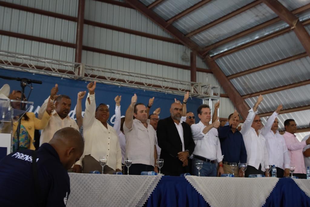Alcalde de Partido, provincia Dajabón, abandona el PLD y se juramenta en el PRM