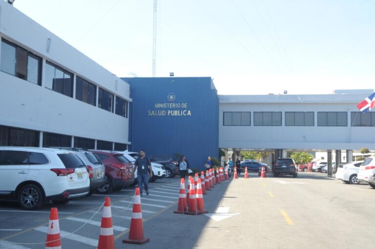Salud Pública compartió con el CMD datos preliminares de la investigación en Los Mina