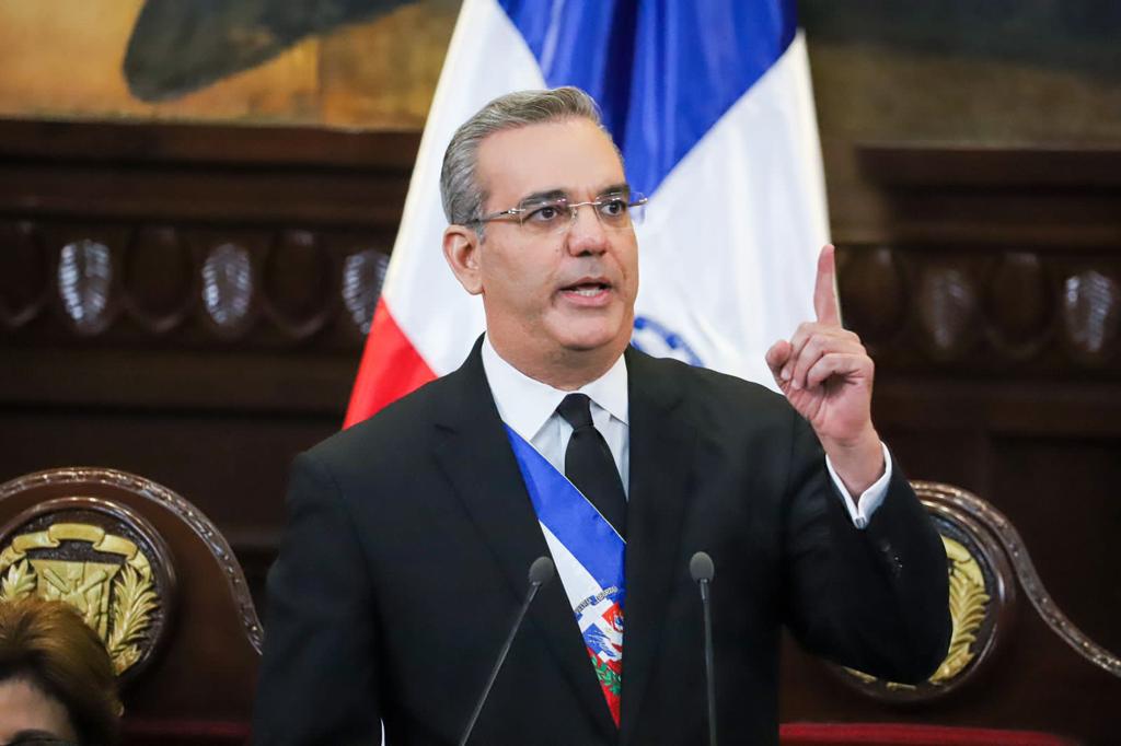 Presidente Abinader destaca cifras récord sector turismo; RD recibió ocho millones y medio de visitantes en 2022 y US$8,400 millones en entrada de divisas