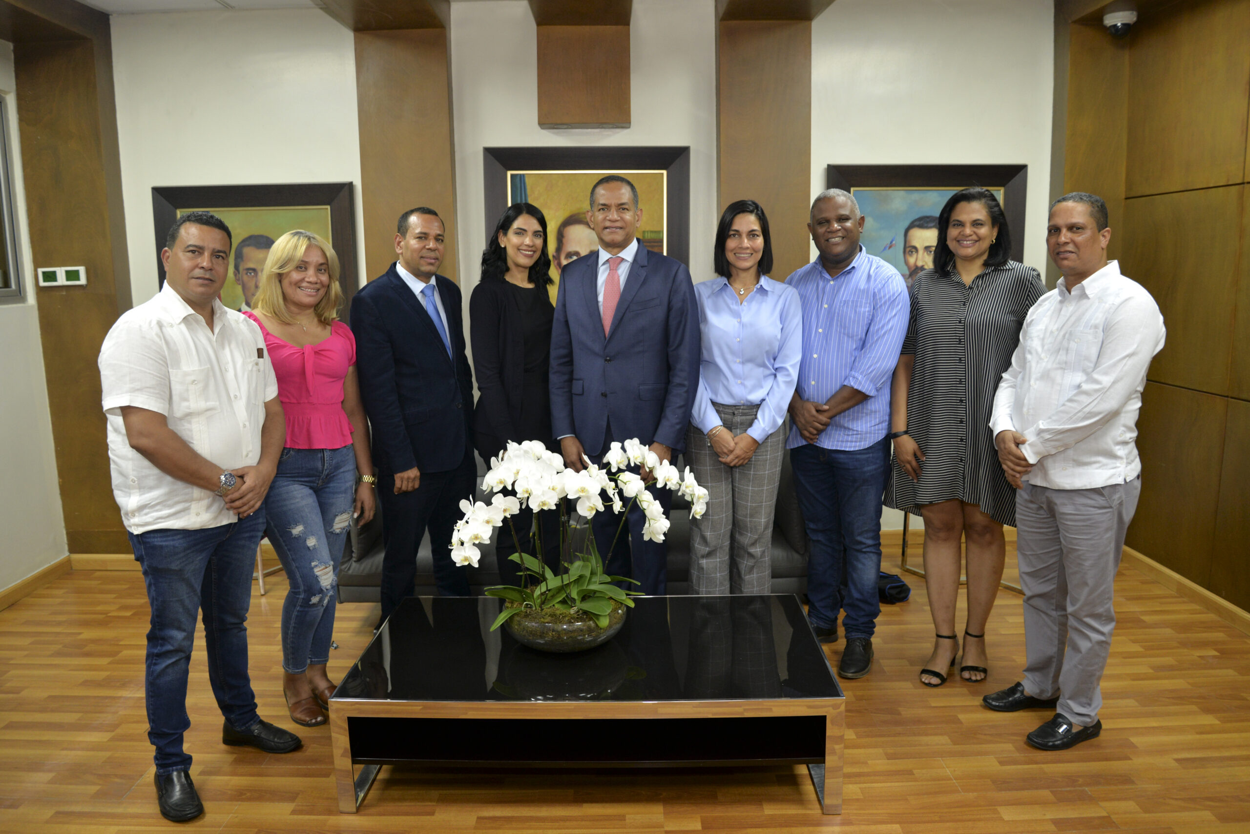 Justicia Social entrega requisitos ante la JCE para su reconocimiento como partido