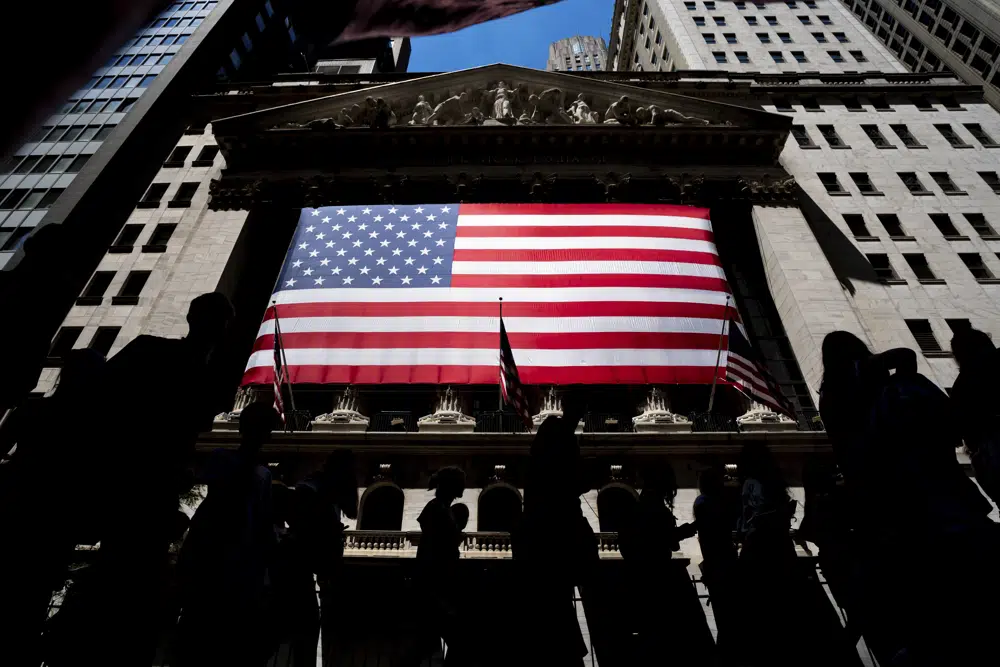 Quiebra de bancos causa turbulencia en Wall Street
