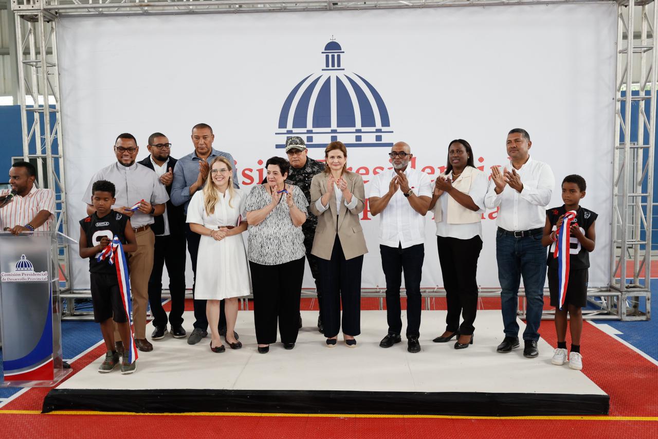 Gobierno entrega tres polideportivos en La Altagracia, El Seibo y Hato Mayor
