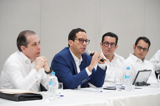 La DGAPP presenta a empresarios de Santiago una nueva propuesta para la construcción de la Autopista del Ámbar