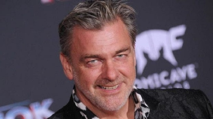 Fallece el actor Ray Stevenson, famoso por papel de Tito Pullo en la serie “Roma»