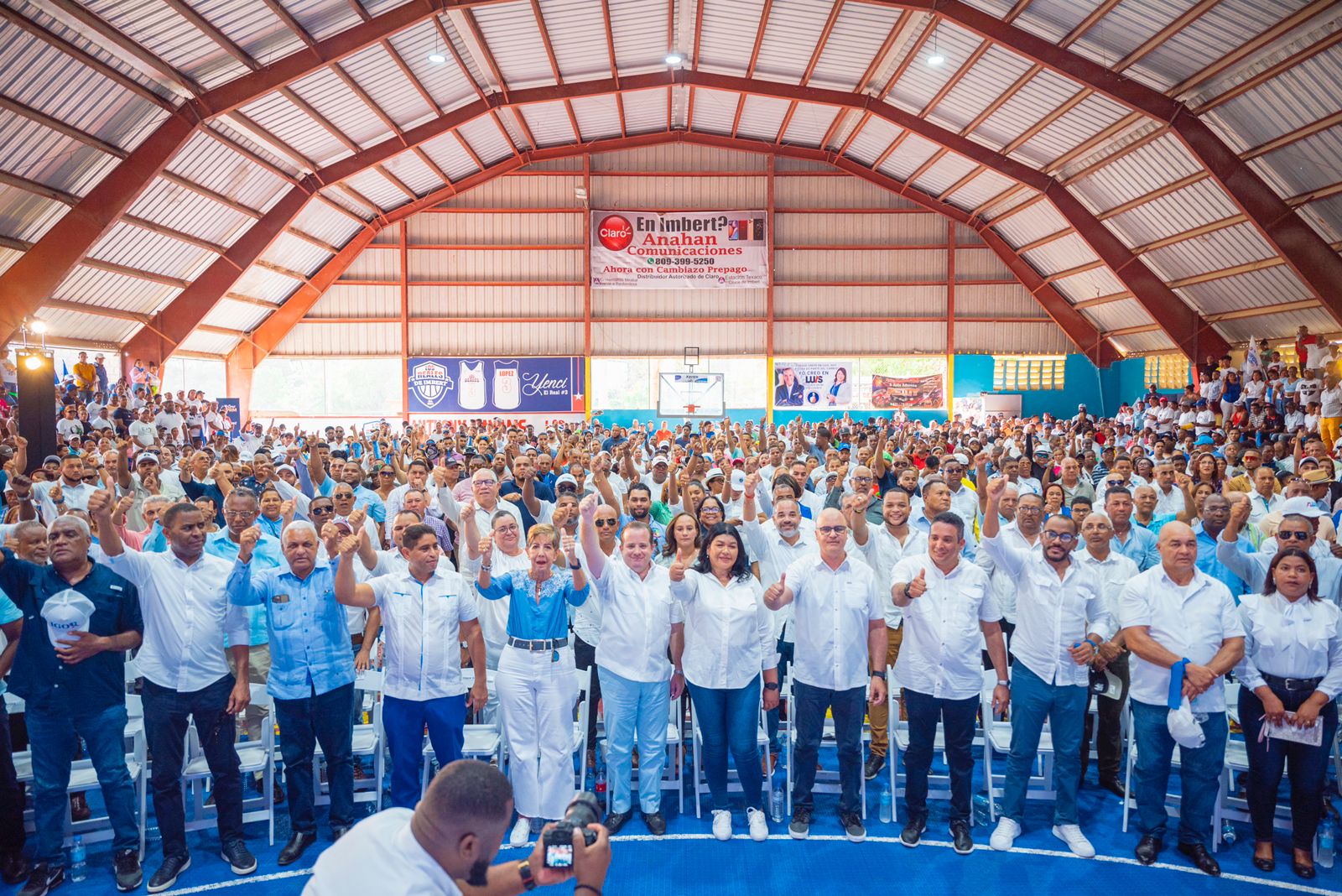 Paliza juramenta a la alcaldesa del municipio Imbert, María Elena Ramos (Chiquita)