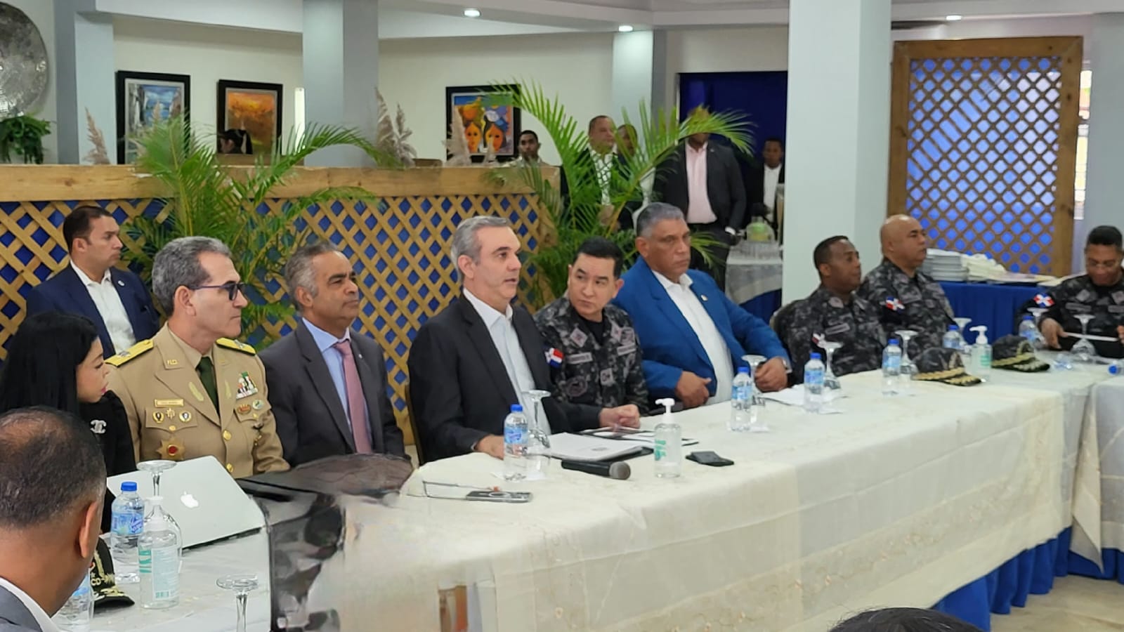 Presidente anuncia coordinación de acciones conjuntas contra el crimen y la delincuencia