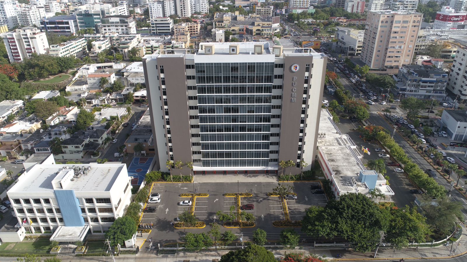 PUCMM es la universidad con mejor índice de empleabilidad en RD, según QS World Ranking