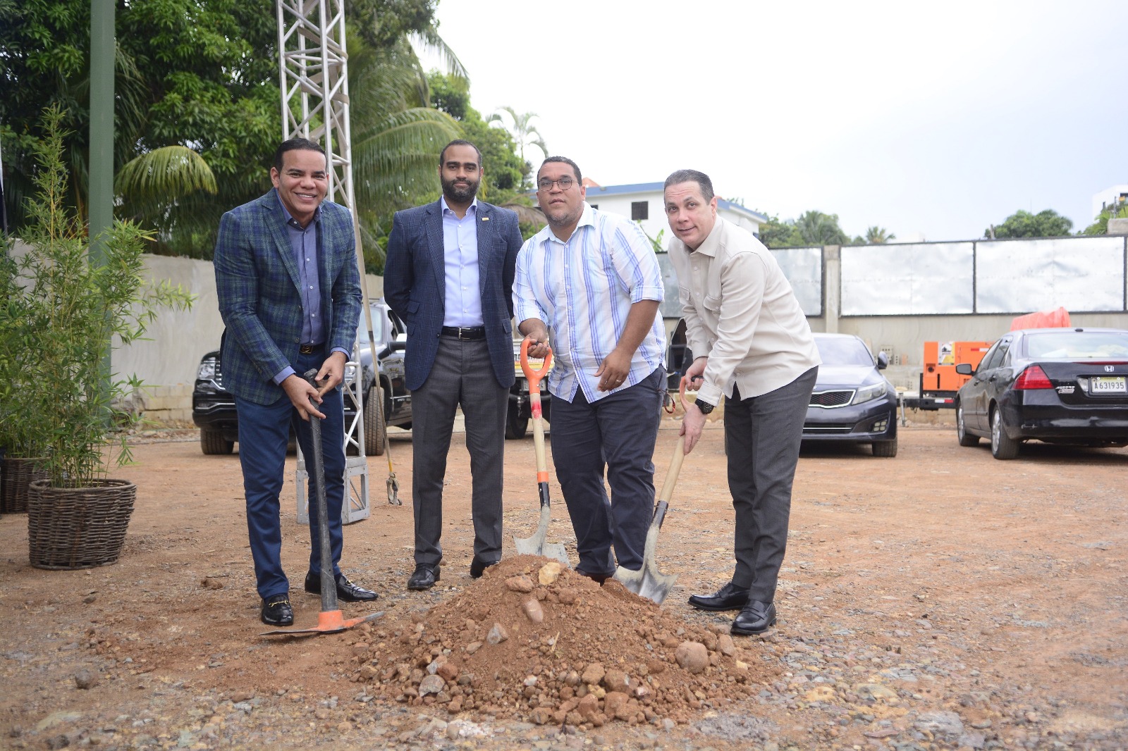 Club Real Deportivo inicia trabajos de complejo polideportivo 