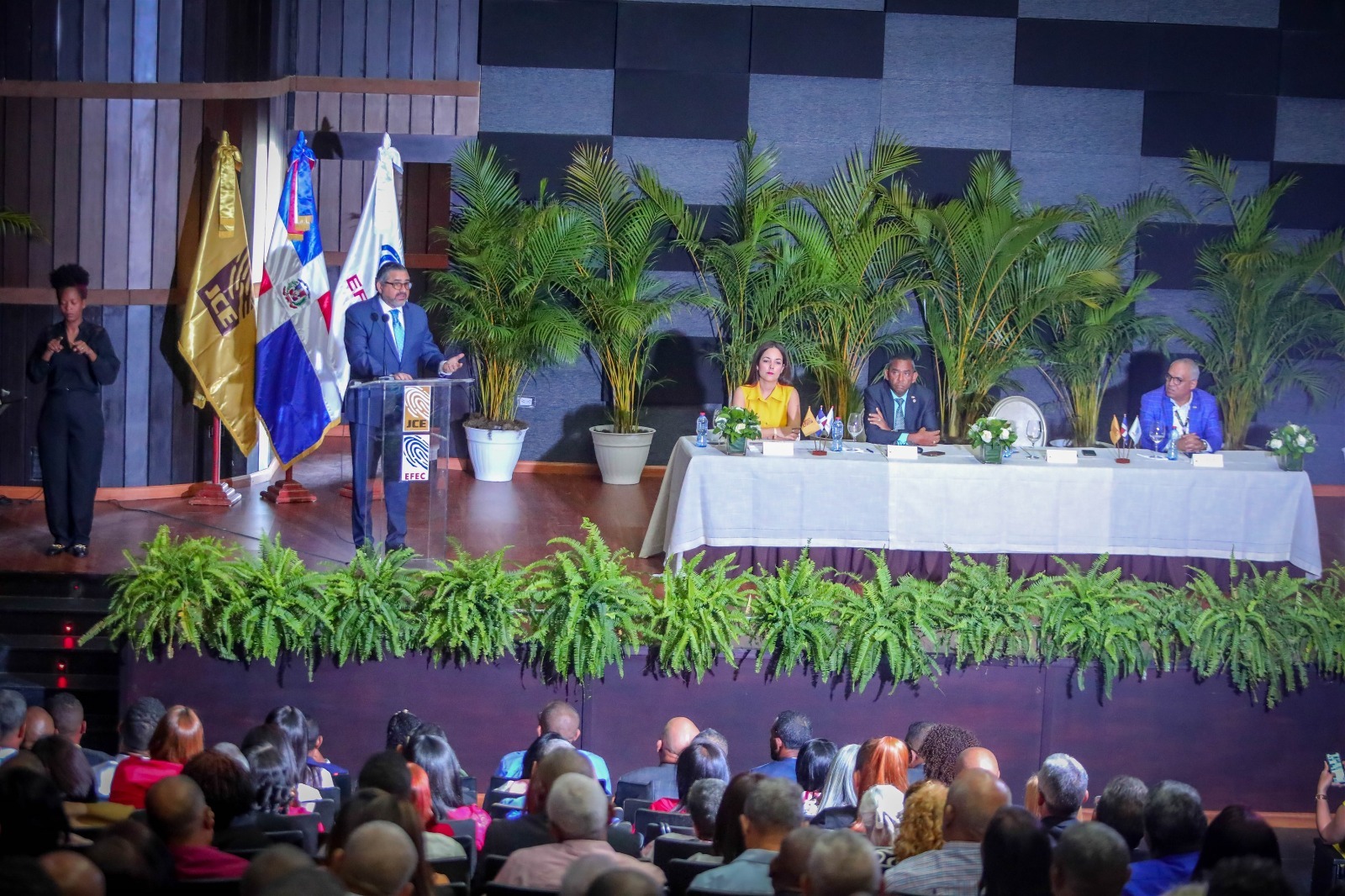 JCE gradúa a 1,364 integrantes de Juntas Electorales en primer Diplomado de Administración Electoral