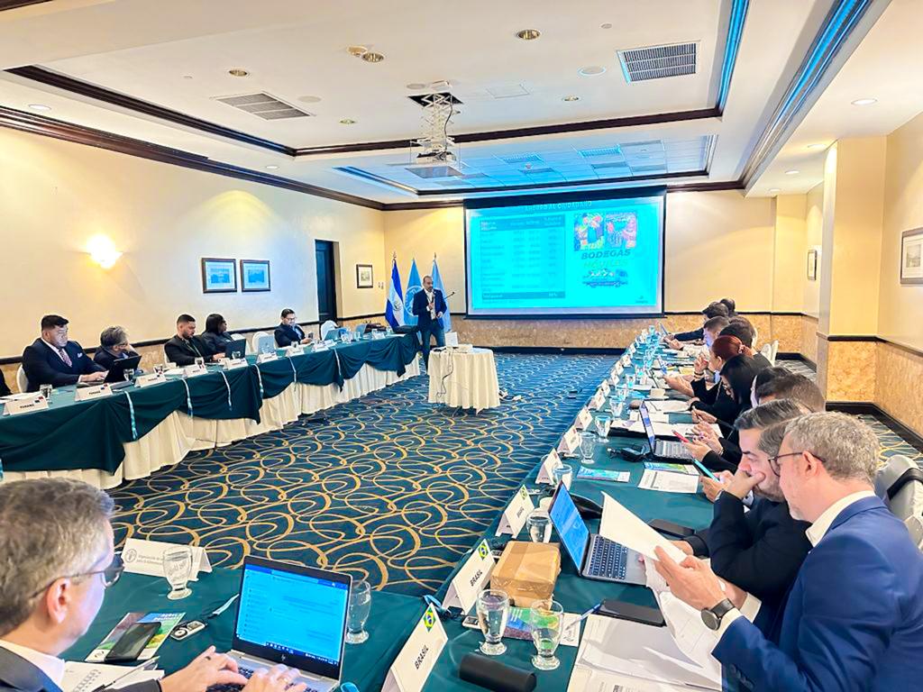 Inespre presenta sus programas institucionales en reunión de la FAO en El Salvador