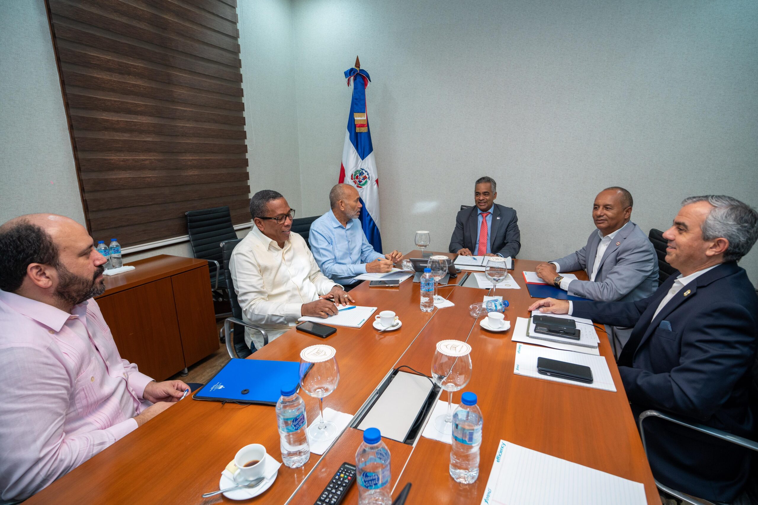 Gobierno comprará productos perecederos durante cierre frontera dominicana con Haití