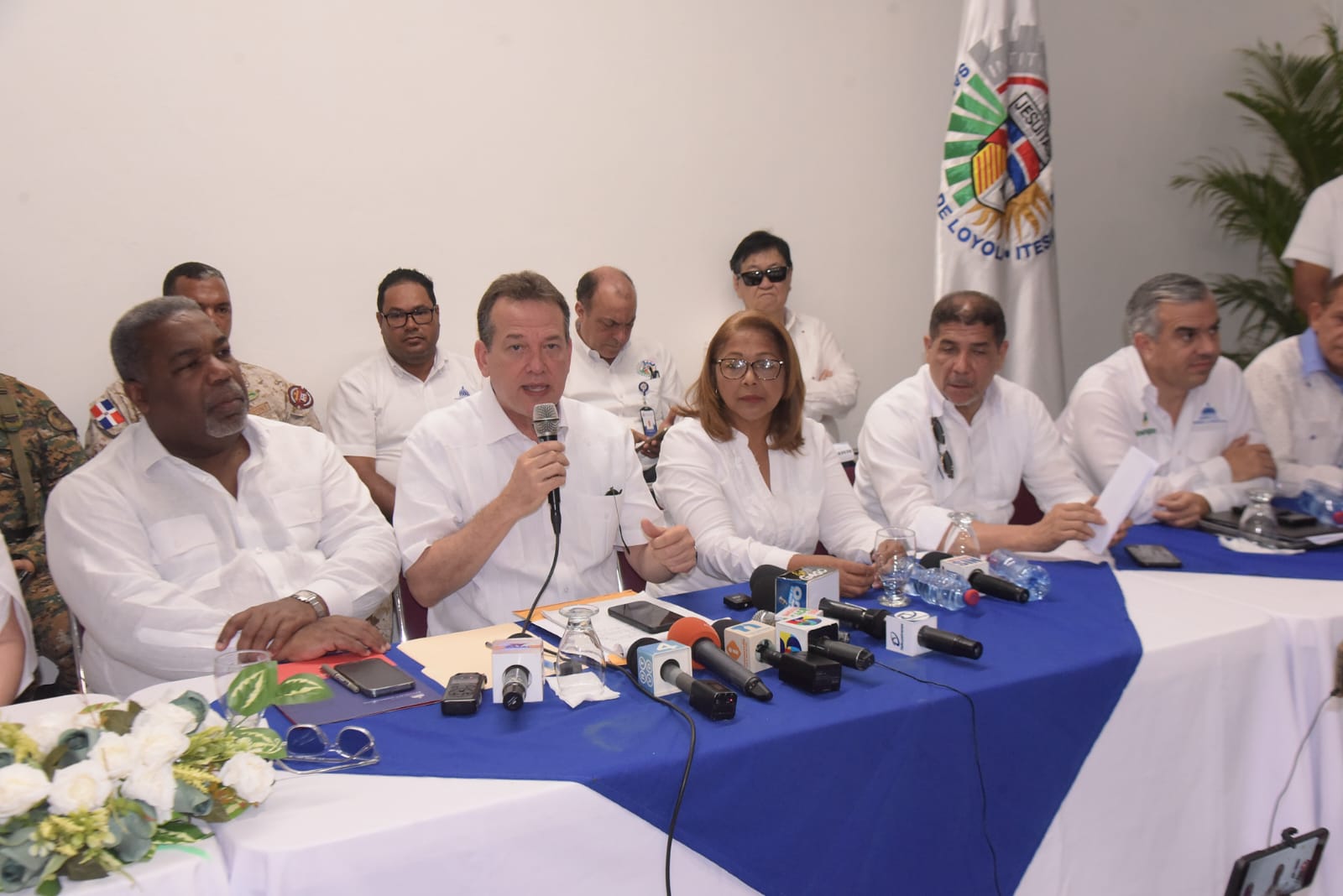 El Gobierno anuncia medidas para proteger sectores afectados con el cierre de las  fronteras