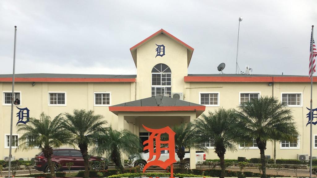 Roban academia de los Tigres de Detroit en San Pedro de Macorís