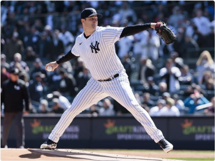 Snell y Cole ganan el premio Cy Young en las Grandes Ligas