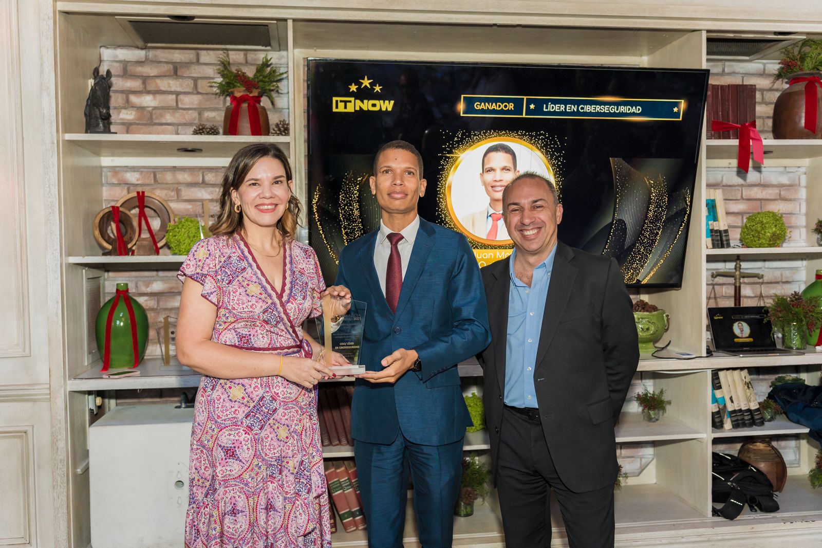 Encargado de ciberseguridad de DGII es reconocido en los Connecta Awards 2023