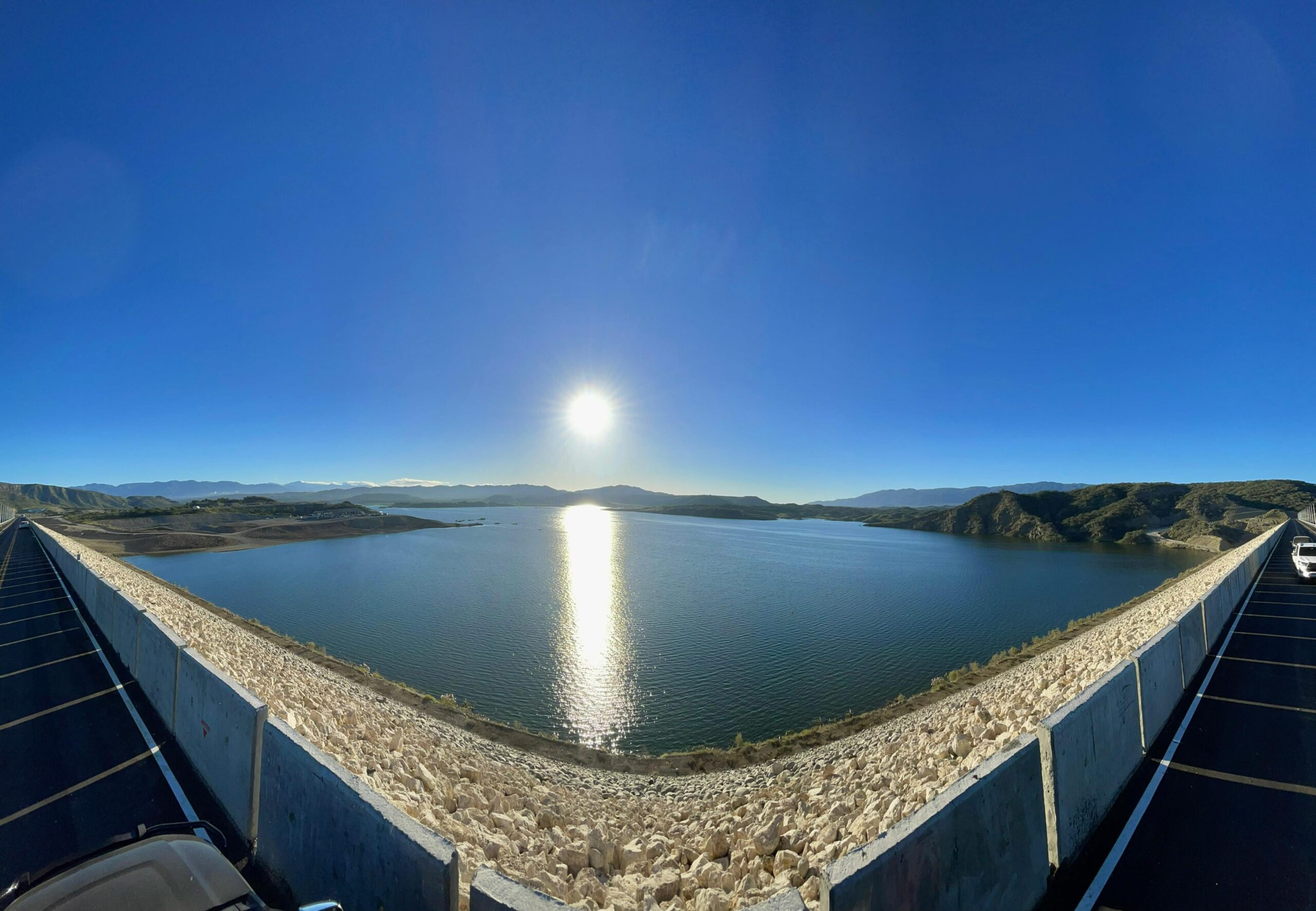 Presidente Abinader inaugura embalse de la presa Montegrande para garantizar agua a la Región Sur