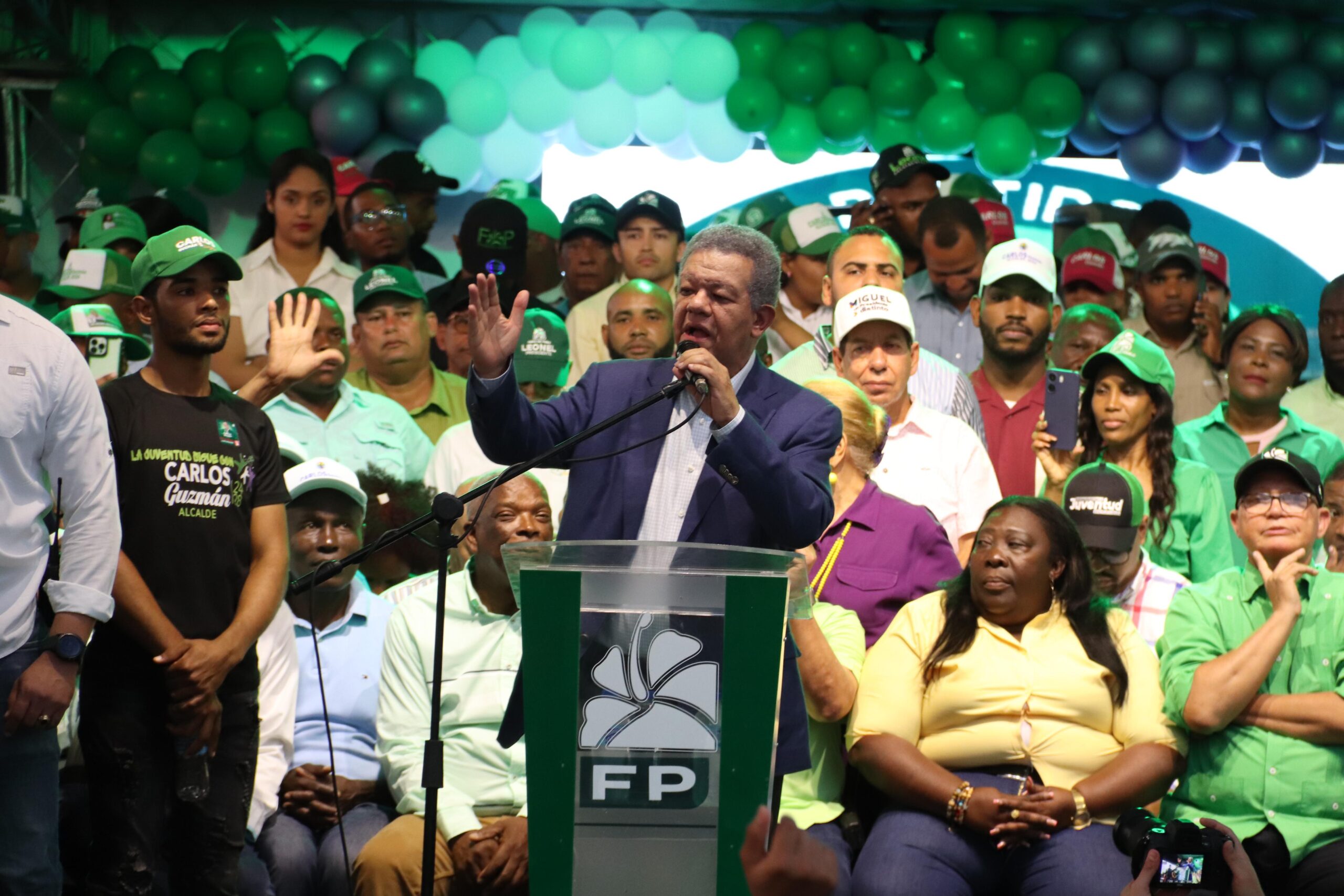 Leonel: A Carlos Guzmán le llaman el mejor alcalde de RD, por eso merece ser triunfador de manera aplastante