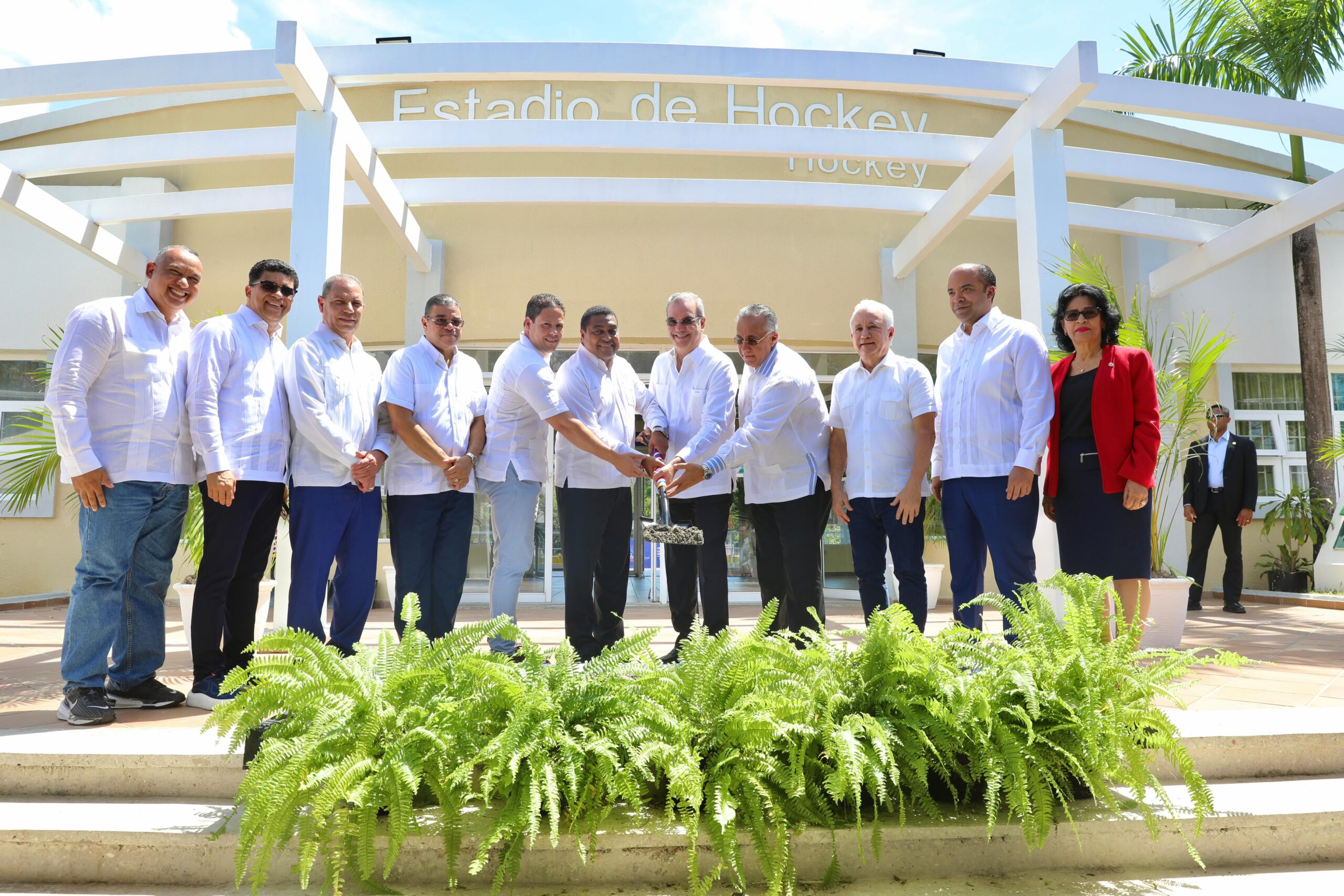 Gobierno deja iniciado trabajos remodelación instalaciones deportivas para XXV Juegos Centroamericanos y del Caribe 2026