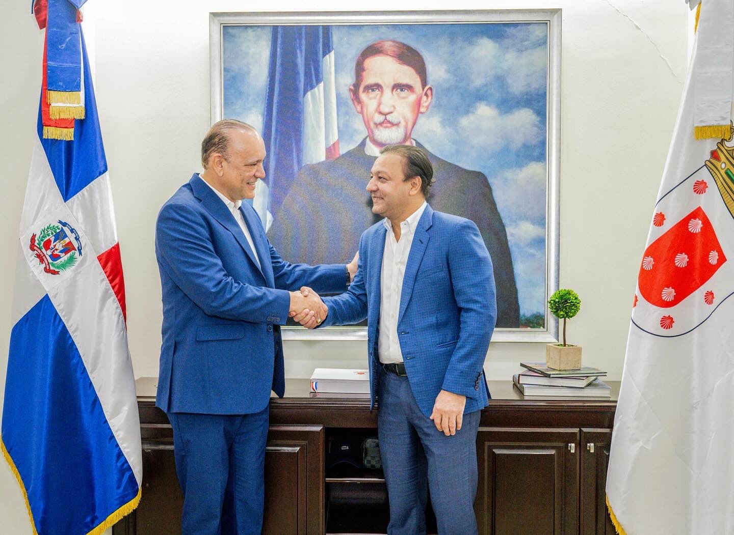 Abel Martínez y Ulises Rodríguez coordinan proceso de transición en alcaldía de Santiago
