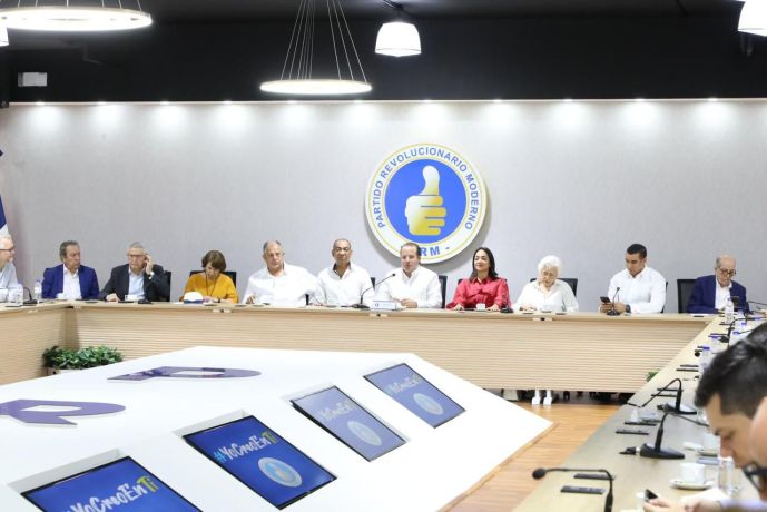 PRM recibe a 73 observadores internacionales, entre ellos cinco expresidentes