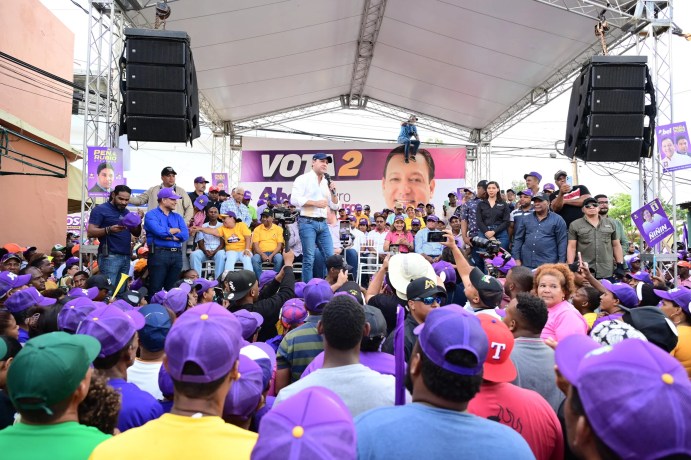 Abel ante una multitud: «Las elecciones se deciden en las urnas no en la propaganda»