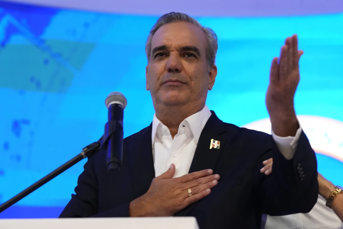El presidente de República Dominicana avanza a la reelección y sus rivales reconocen derrota