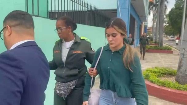 Solicitan prisión preventiva como medida de coerción contra mujer imputada por accidente de tránsito en que falleció Julio César de la Rosa Peralta