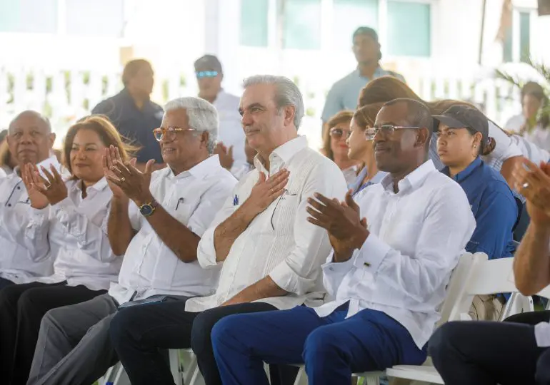 Presidente Abinader promete entregar 300 mil nuevos títulos en próximos 4 años