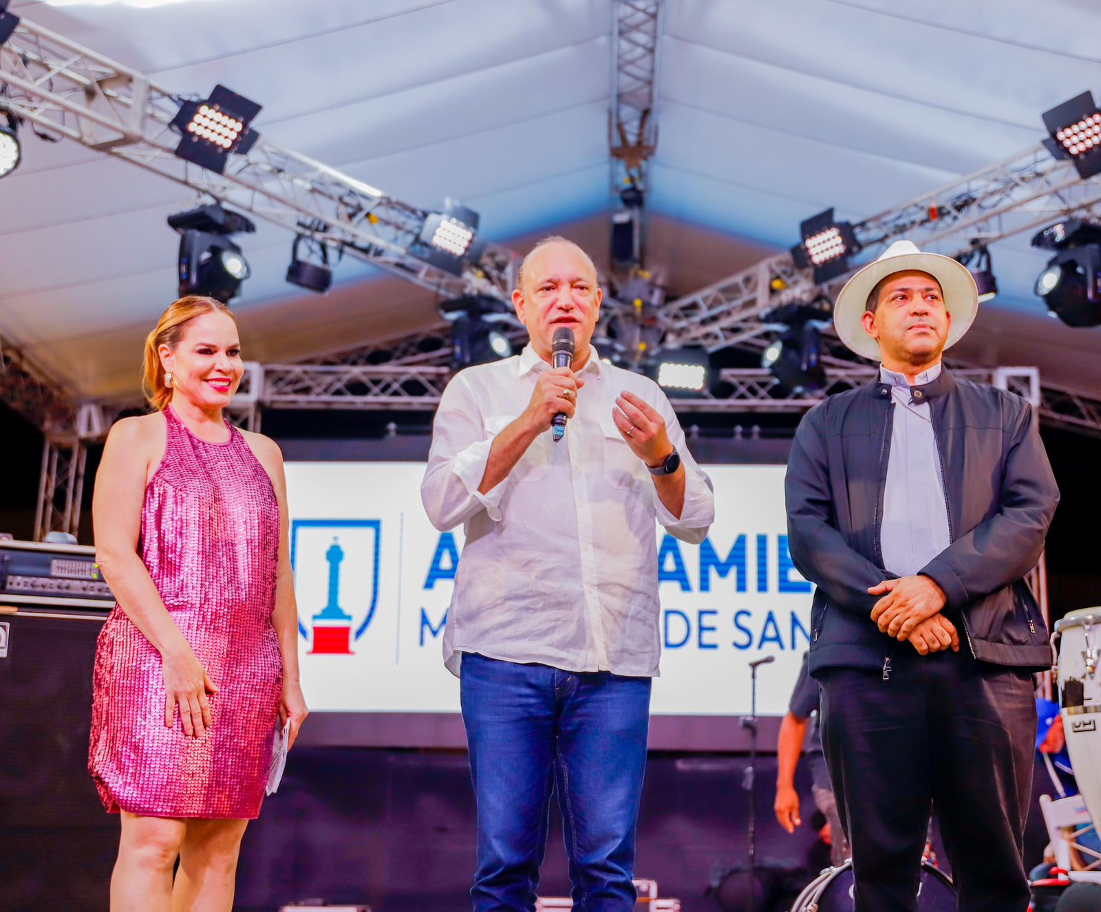 Ulises exhorta santiagueros a continuar mejorando la marca Santiago y resalta celebración fiestas patronales de Santiago Apóstol
