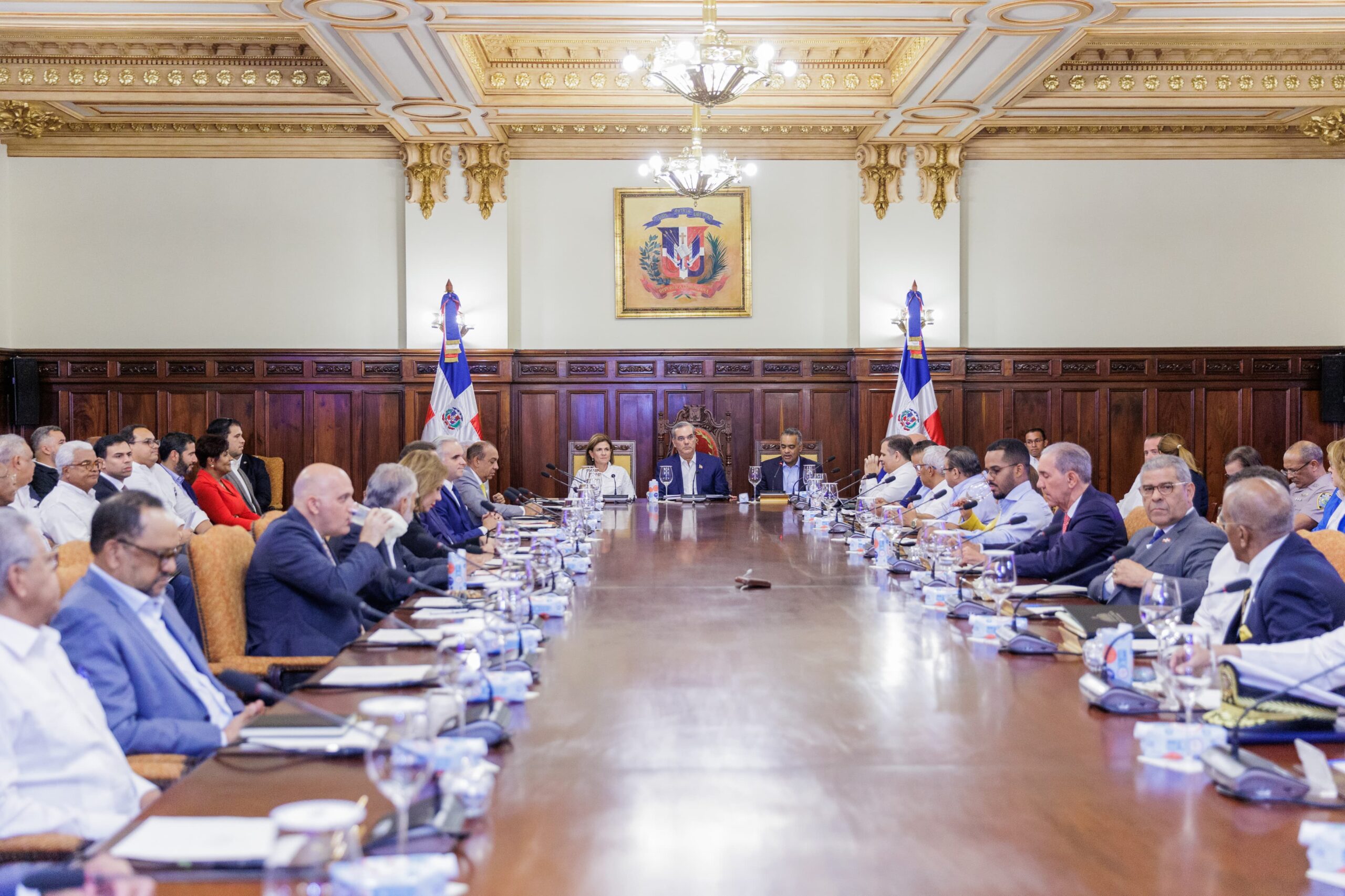 Presidente Abinader conoce en Consejo de Ministros y Directores parámetros y lineamientos para el presupuesto del 2025